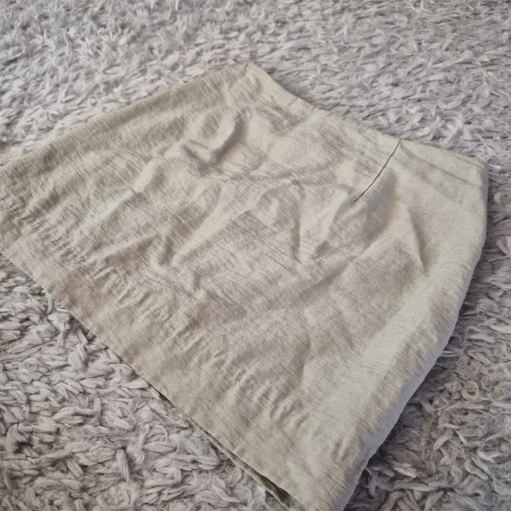 H&M Beige Mini Skirt